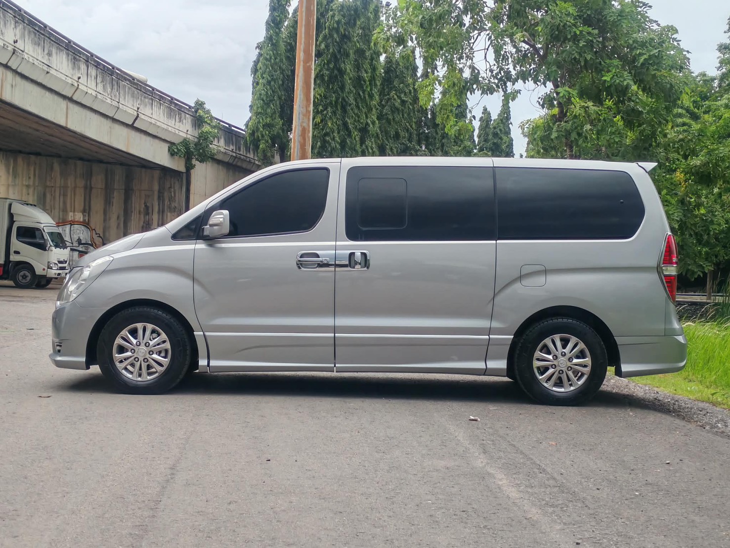Hyundai H1 ตัว Deluxe ปี 2012 จด 2013 - Image 6