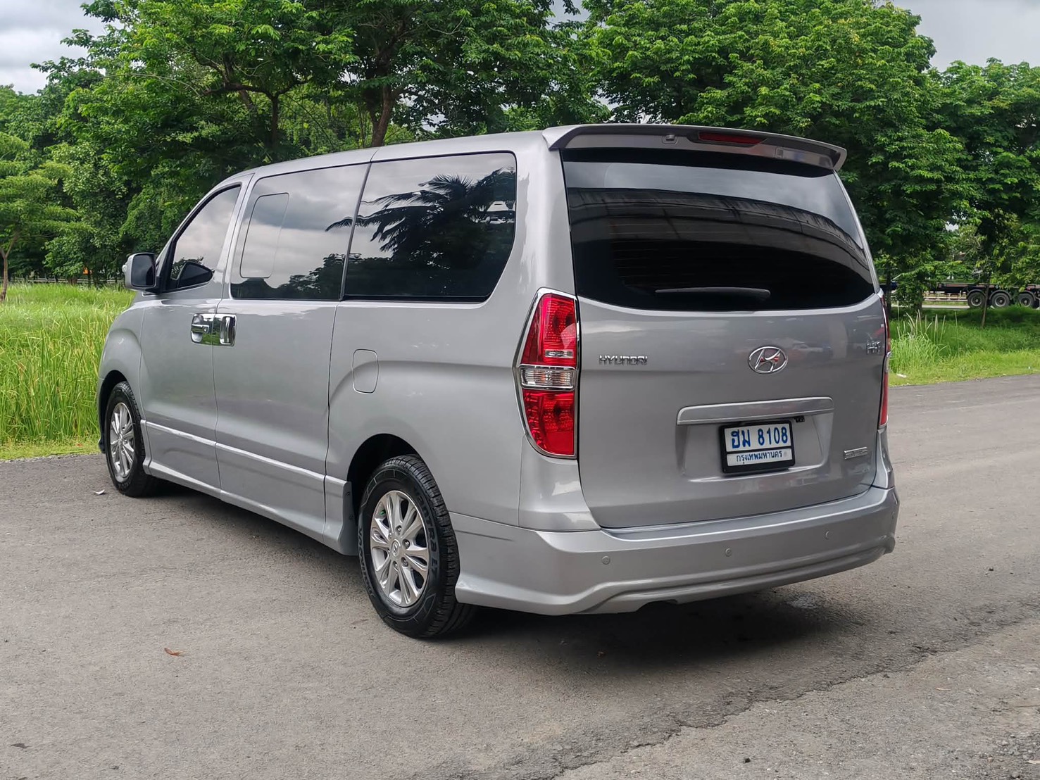 Hyundai H1 ตัว Deluxe ปี 2012 จด 2013 - Image 7