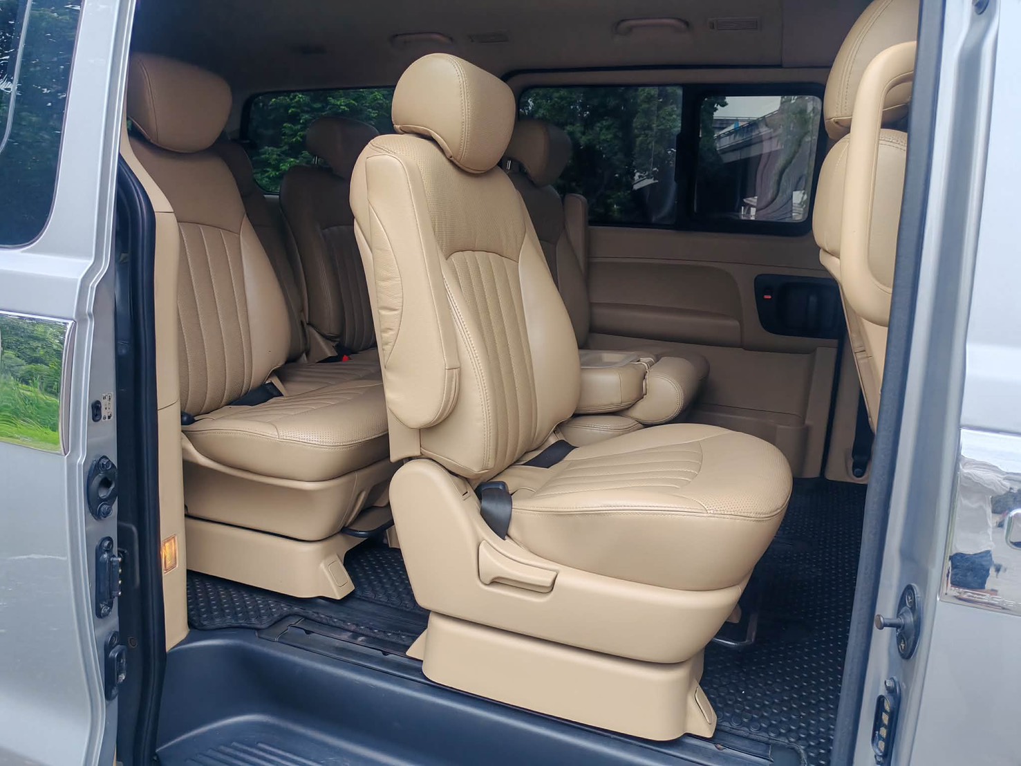 Hyundai H1 ตัว Deluxe ปี 2012 จด 2013 - Image 11