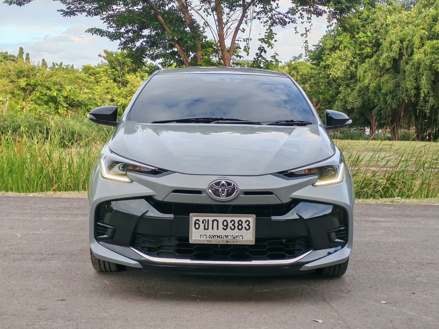 TOYOTA Yaris Eco Hatchback 1.2 Premium ปี 2023 - Image 3