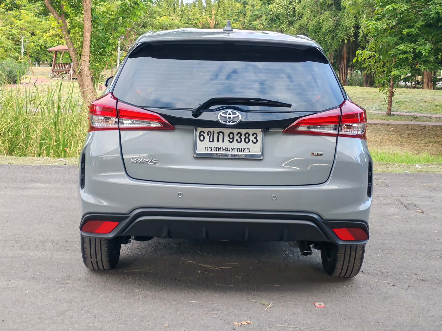 TOYOTA Yaris Eco Hatchback 1.2 Premium ปี 2023 - Image 6