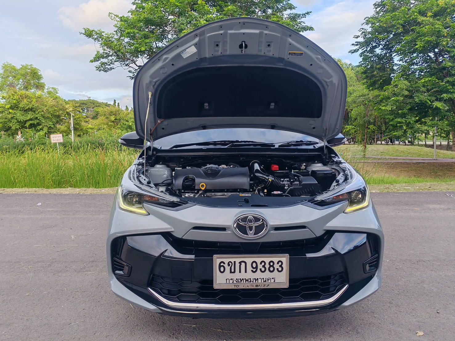 TOYOTA Yaris Eco Hatchback 1.2 Premium ปี 2023 - Image 19