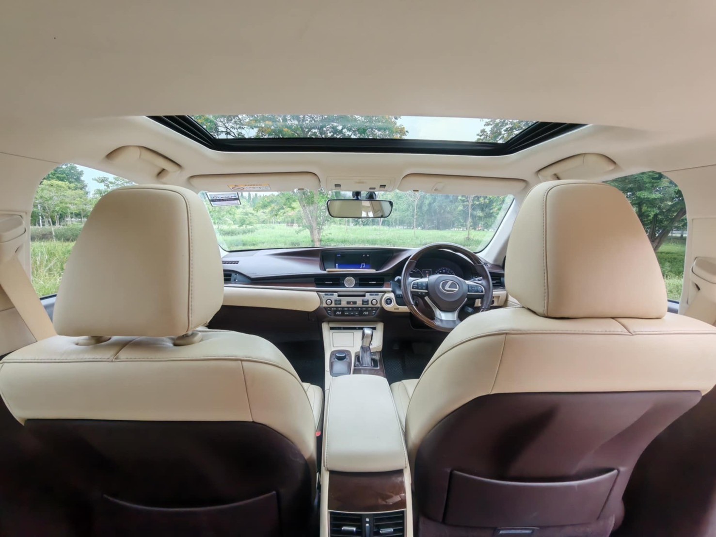 Lexus ES300H 2.5 Hybrid ปี 2015 จด 2016 - Image 11
