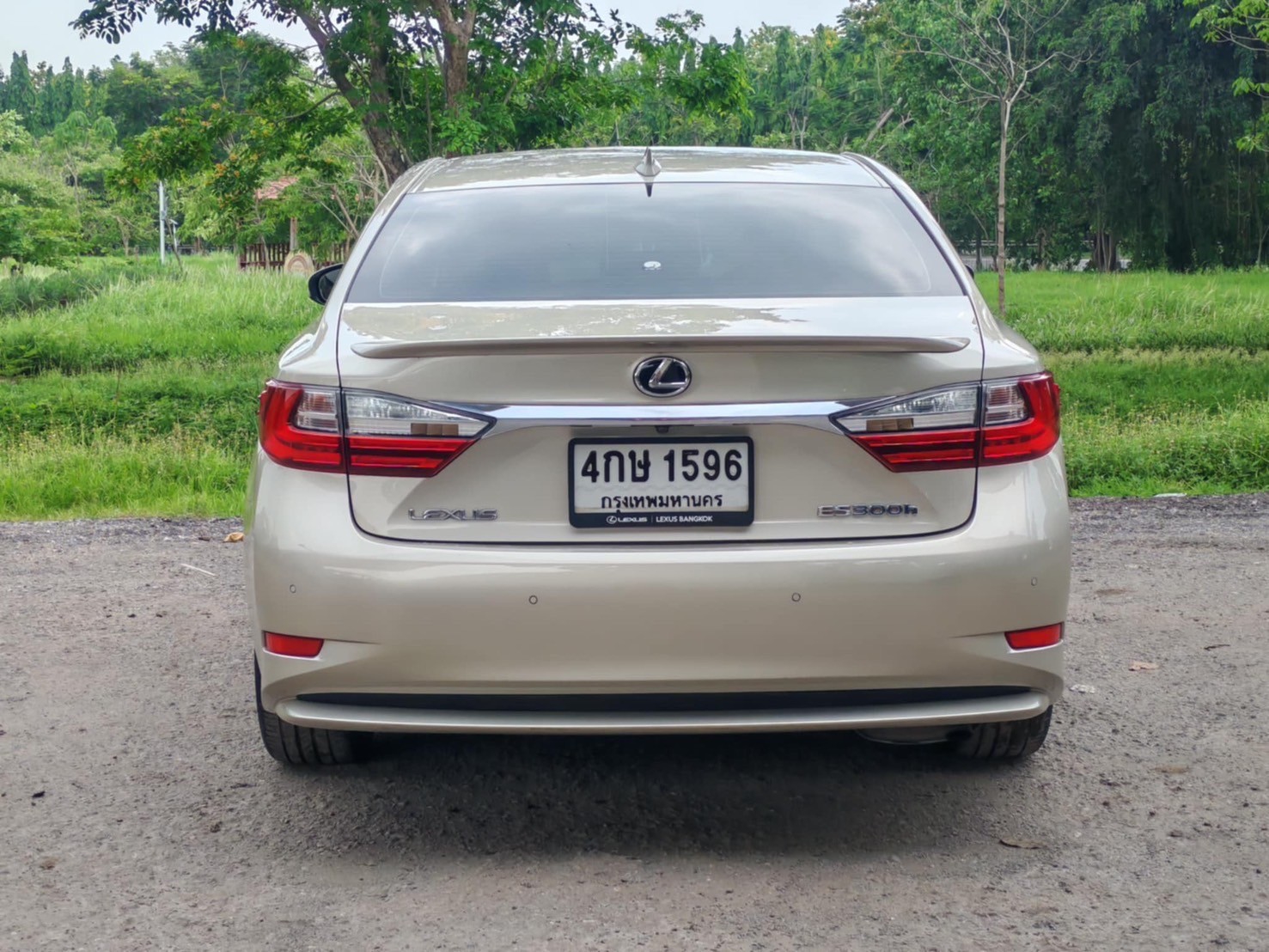 Lexus ES300H 2.5 Hybrid ปี 2015 จด 2016 - Image 6