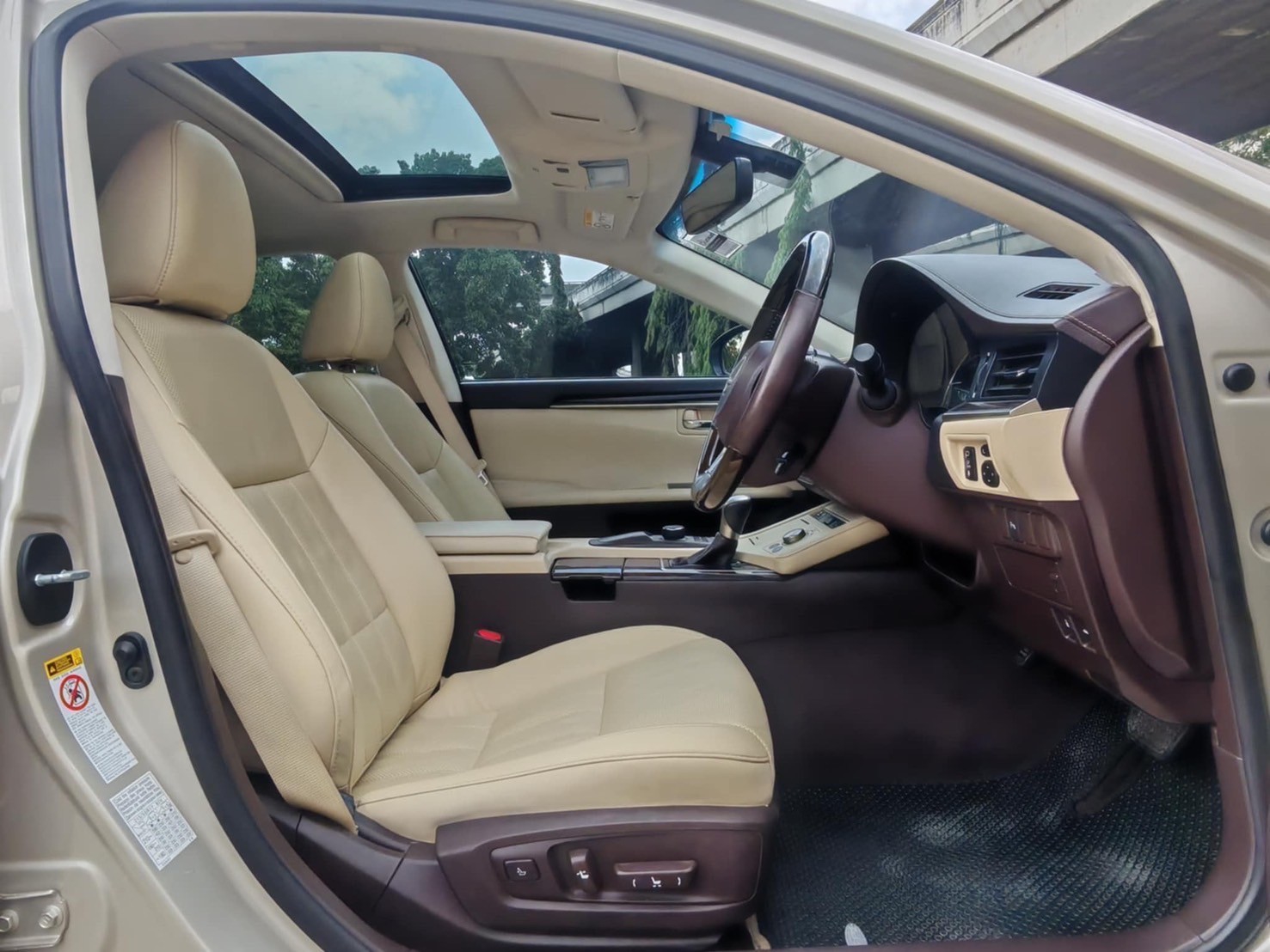 Lexus ES300H 2.5 Hybrid ปี 2015 จด 2016 - Image 8