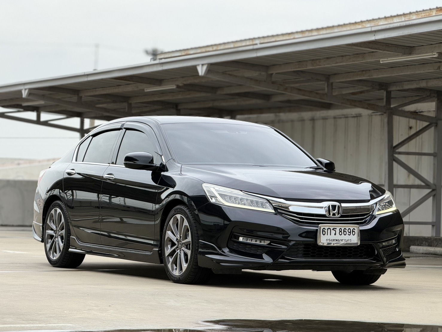 HONDA ACCORD 2.0(EL) MNC ปี 2017 - Image 4