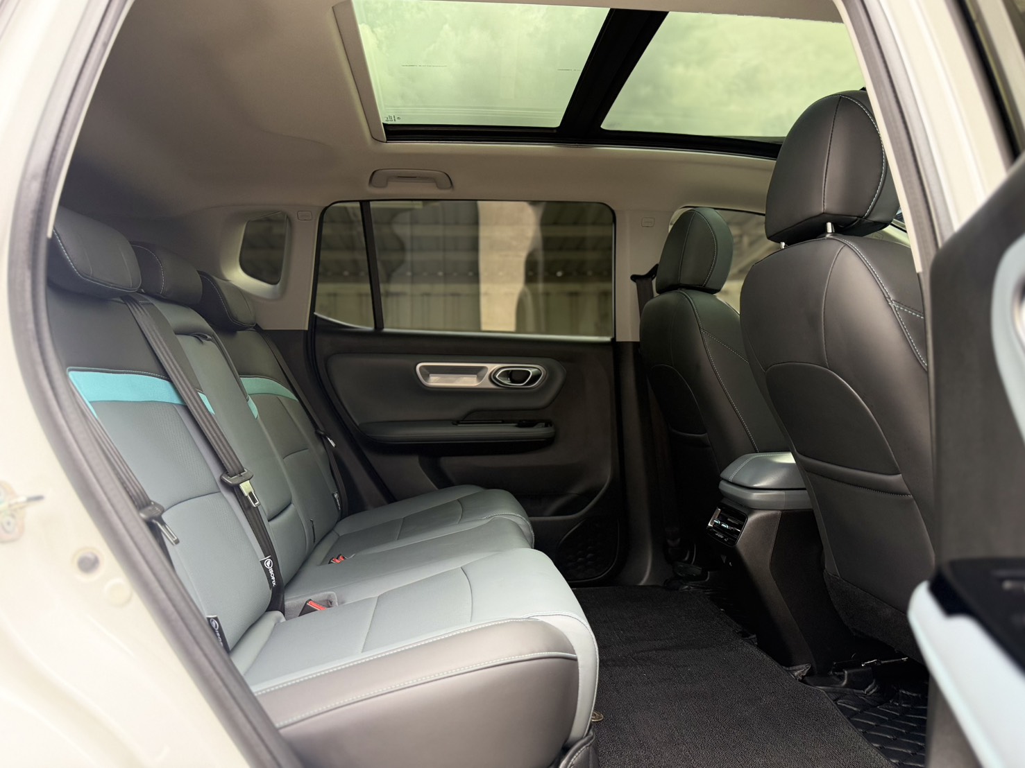 AION Y Plus 490 Premium ปี2023จด 2024 - Image 9