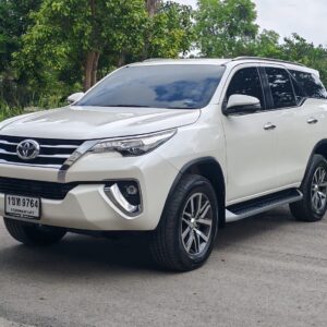 Toyota Fortuner 2.4 V ขับ4WD ปี 2020
