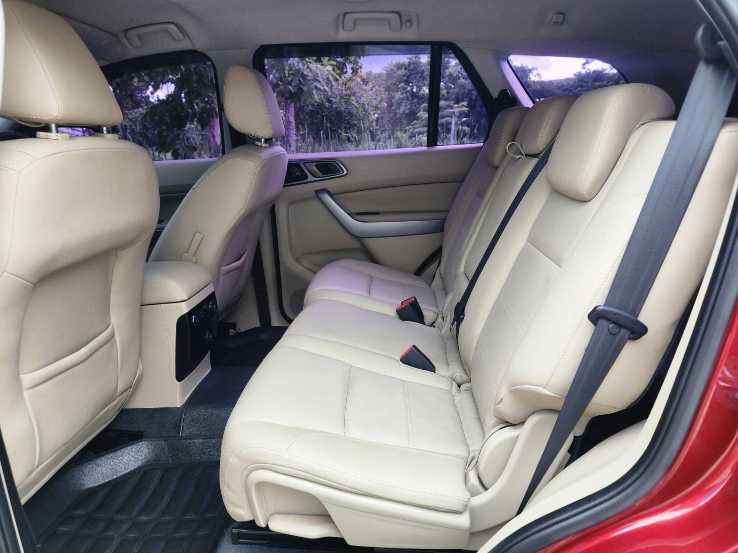 FORD EVEREST 2.2 Titanium ปี 2015 จดทะเบียน ปี 2016 - Image 10