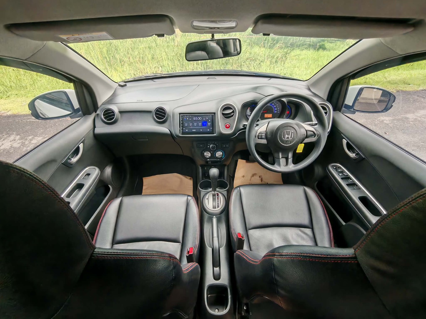 Honda Mobilio 1.5 RS ปี 2015จด 2016 - Image 13