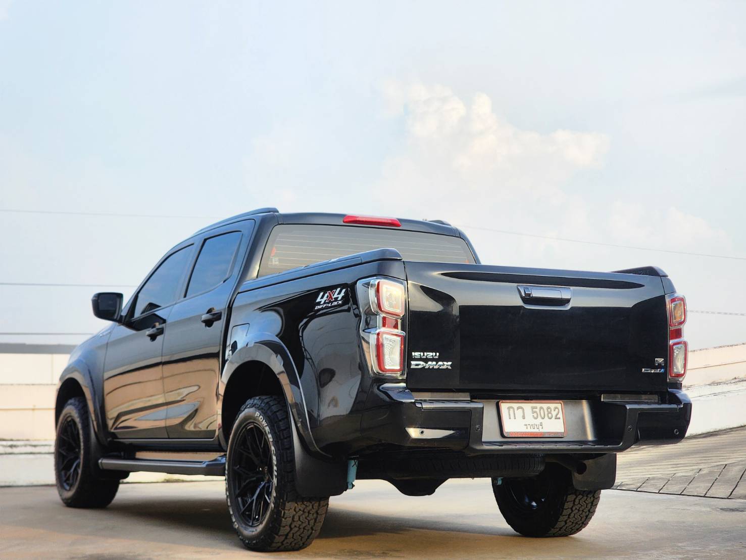 ISUZU DMAX 3.0M V-CROSS Double CAB 4WD เกียร์ AT ปี 2020จด21 - Image 5