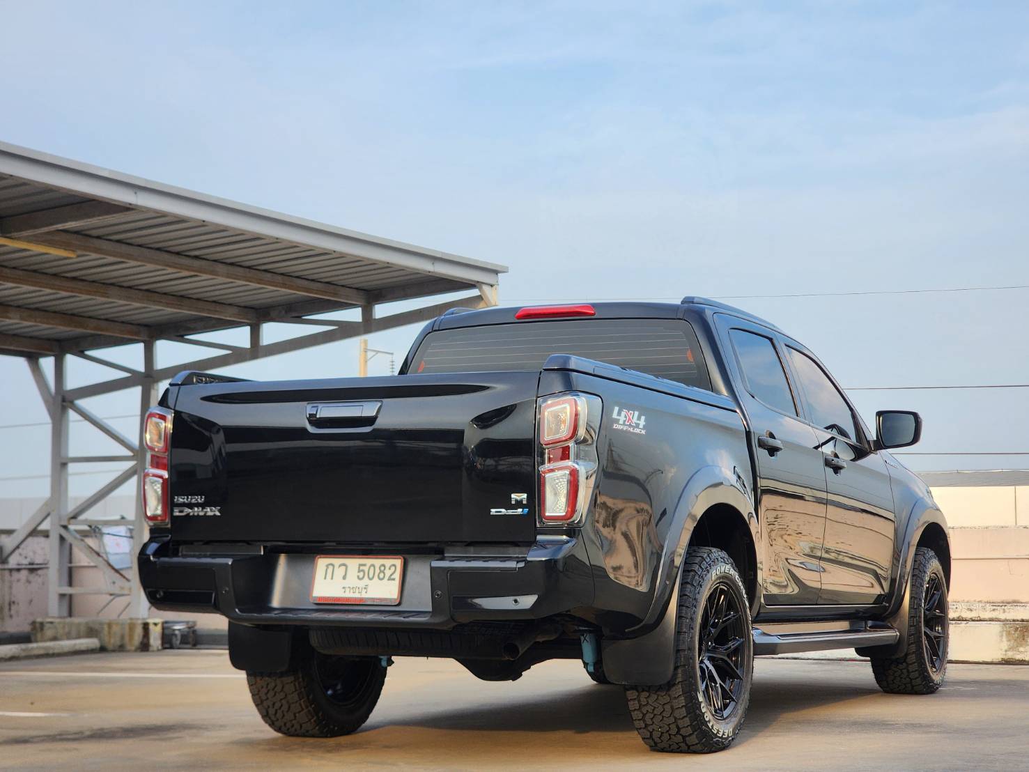 ISUZU DMAX 3.0M V-CROSS Double CAB 4WD เกียร์ AT ปี 2020จด21 - Image 7