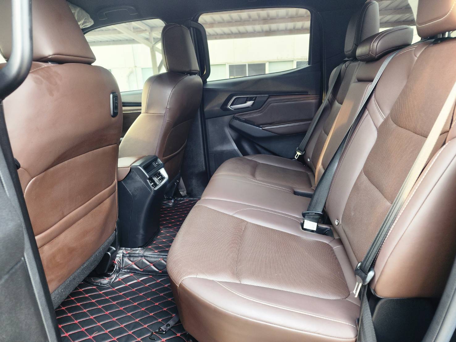 ISUZU DMAX 3.0M V-CROSS Double CAB 4WD เกียร์ AT ปี 2020จด21 - Image 11