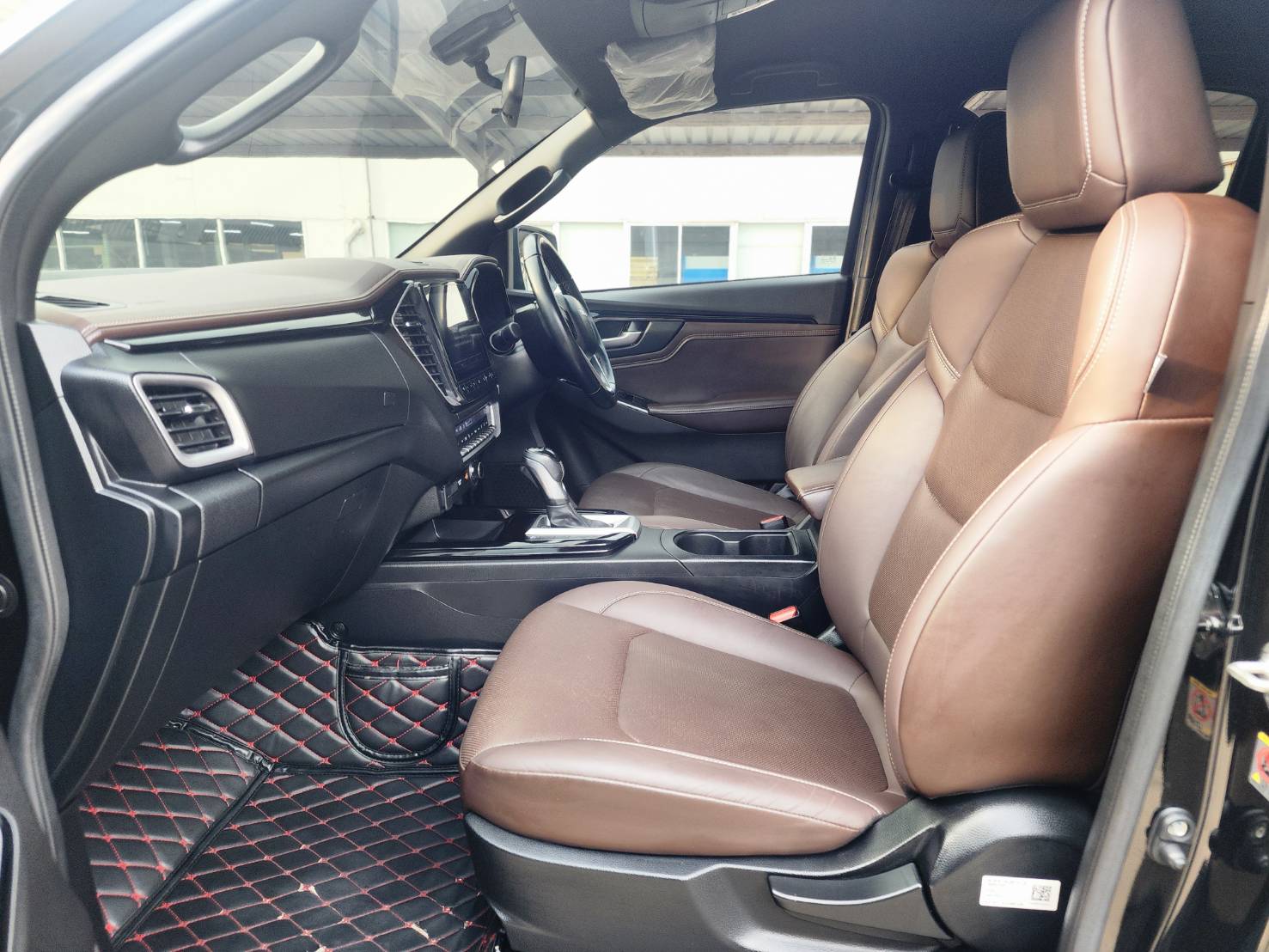 ISUZU DMAX 3.0M V-CROSS Double CAB 4WD เกียร์ AT ปี 2020จด21 - Image 10
