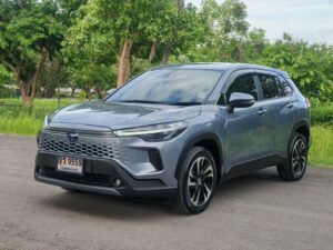 Toyota Cross 1.8 HEV Premium ปี 2024