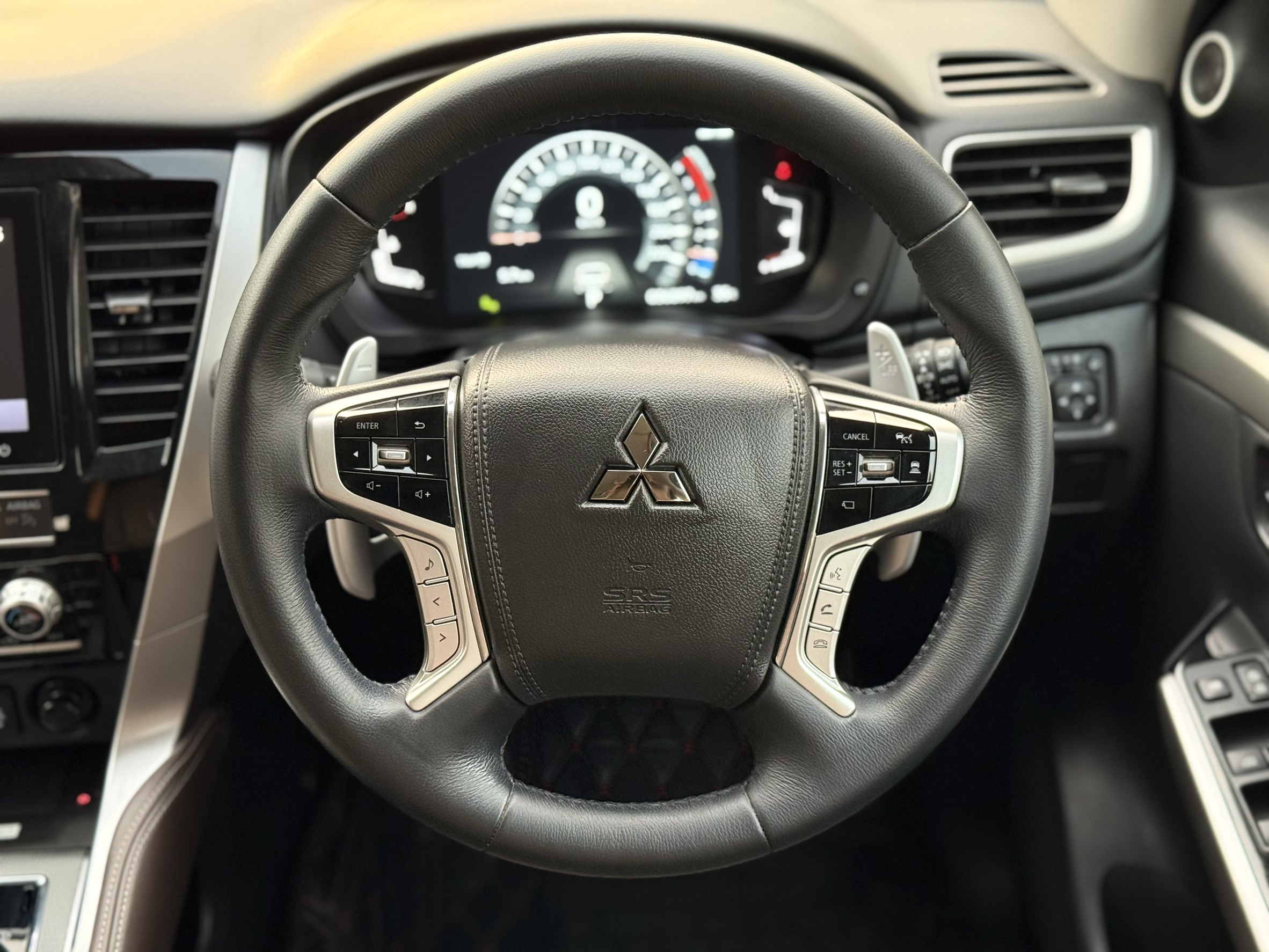 Mitsubishi Pajero Sport 2.4 GT Elite Edition ขับ4 ตัวพิเศษปี 2023 - Image 13