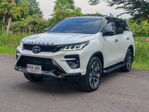 TOYOTA FORTUNER 2.4 Legender Black top ขับ 4WD ปี 2025