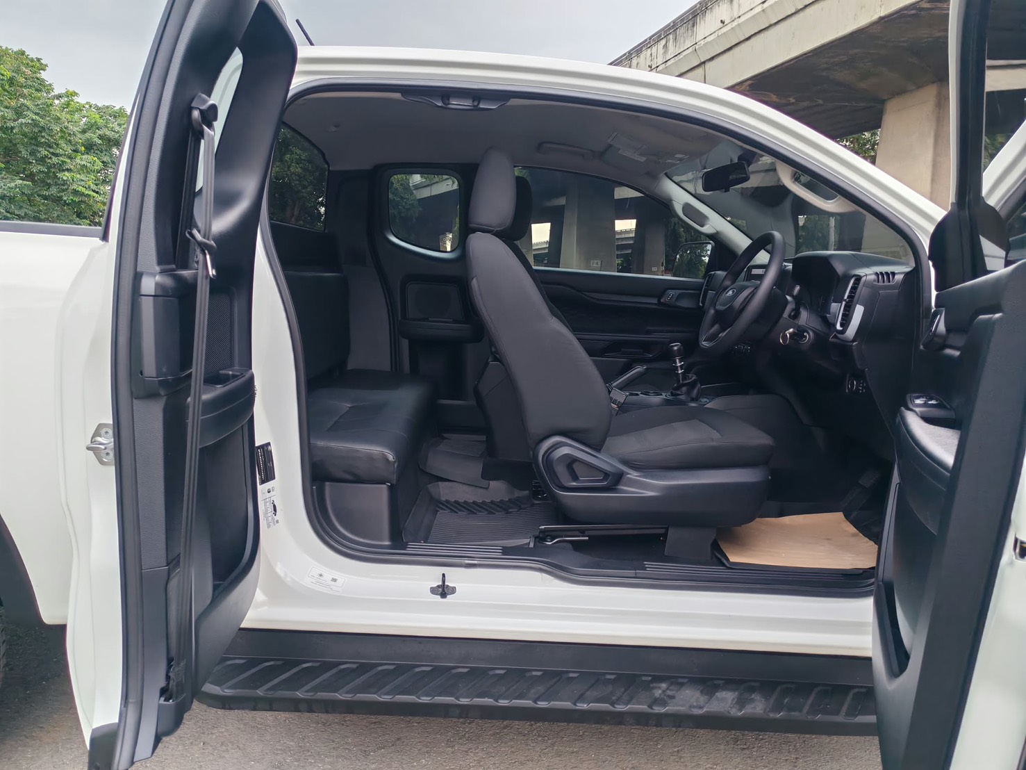 Ford ranger Next Gen 2.0 XL+ HIRIDERR-CAB ปี 2022 จด 2023 เกียร์ธรรมดา - Image 8