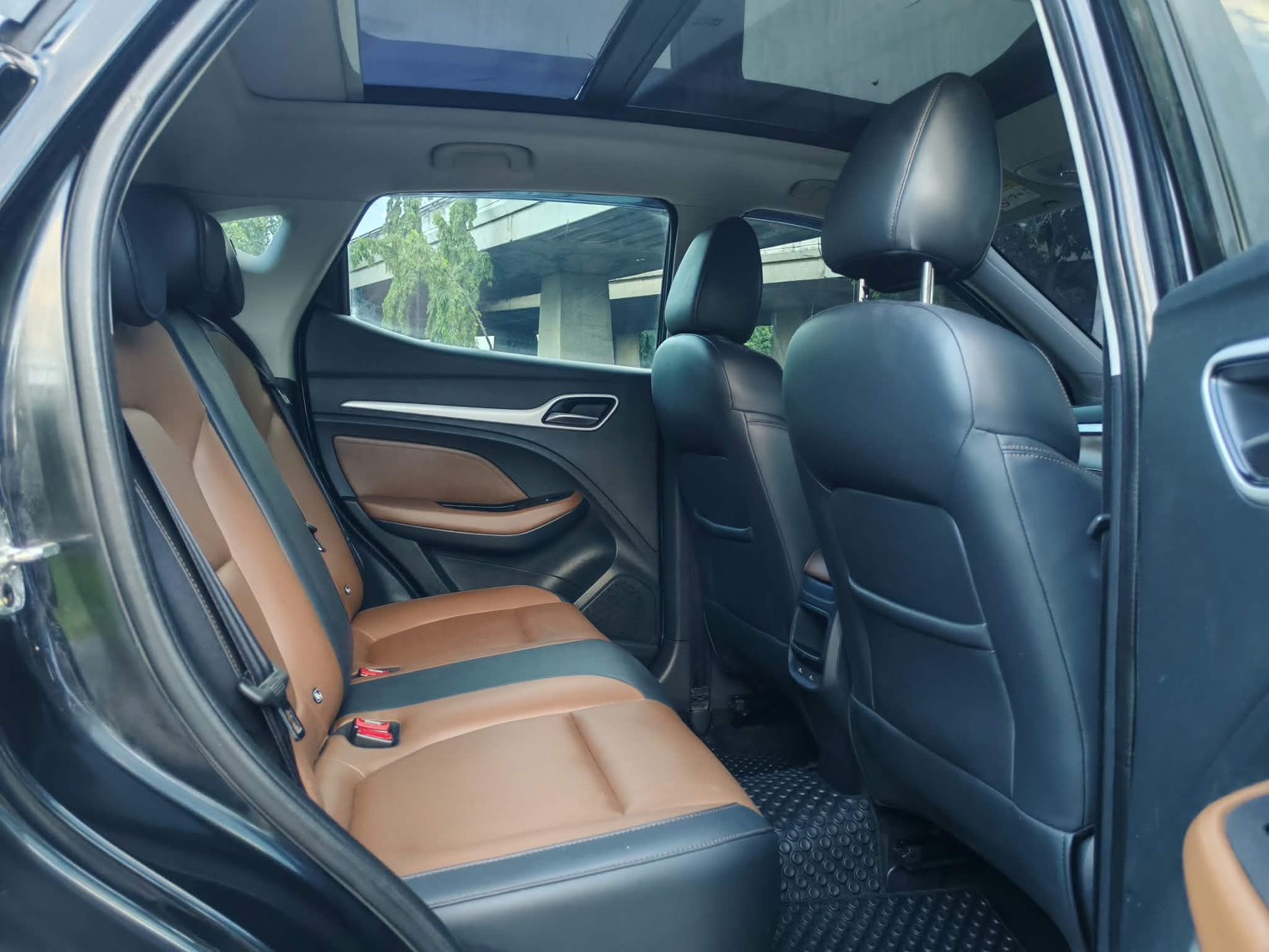 MG ZS 1.5X หลังคาซันรูฟ รุ่นTop ปี 2020 - Image 9