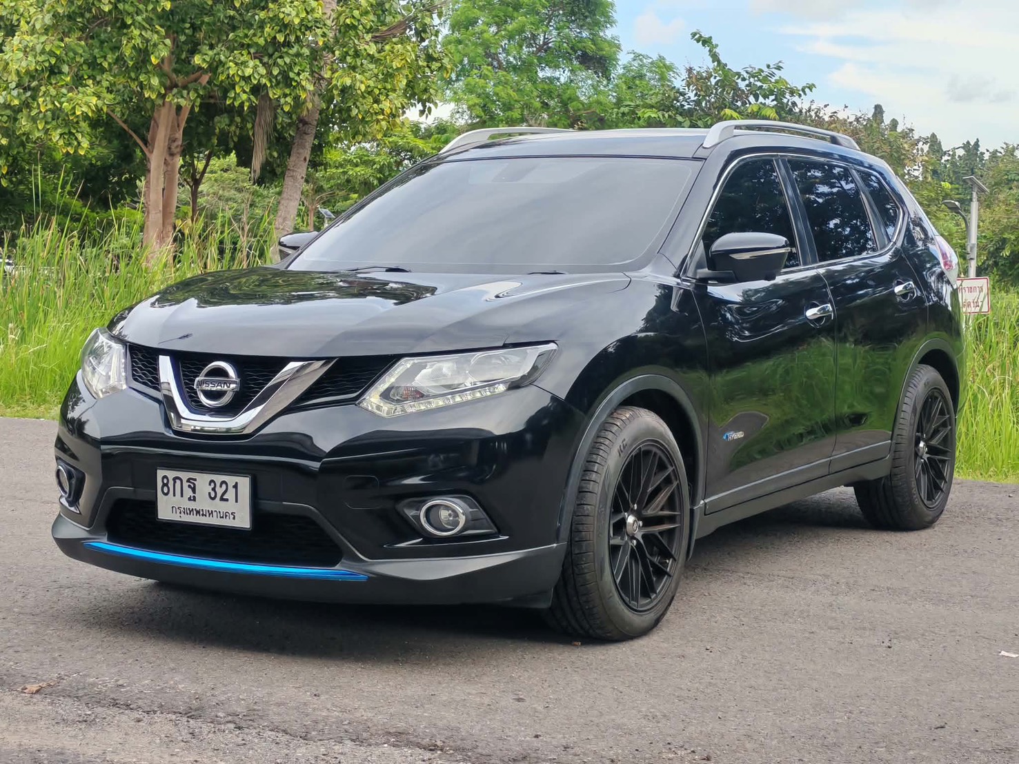 NISSAN X-TRAIL 2.0 V HYBRID 4X4 ปี 2017