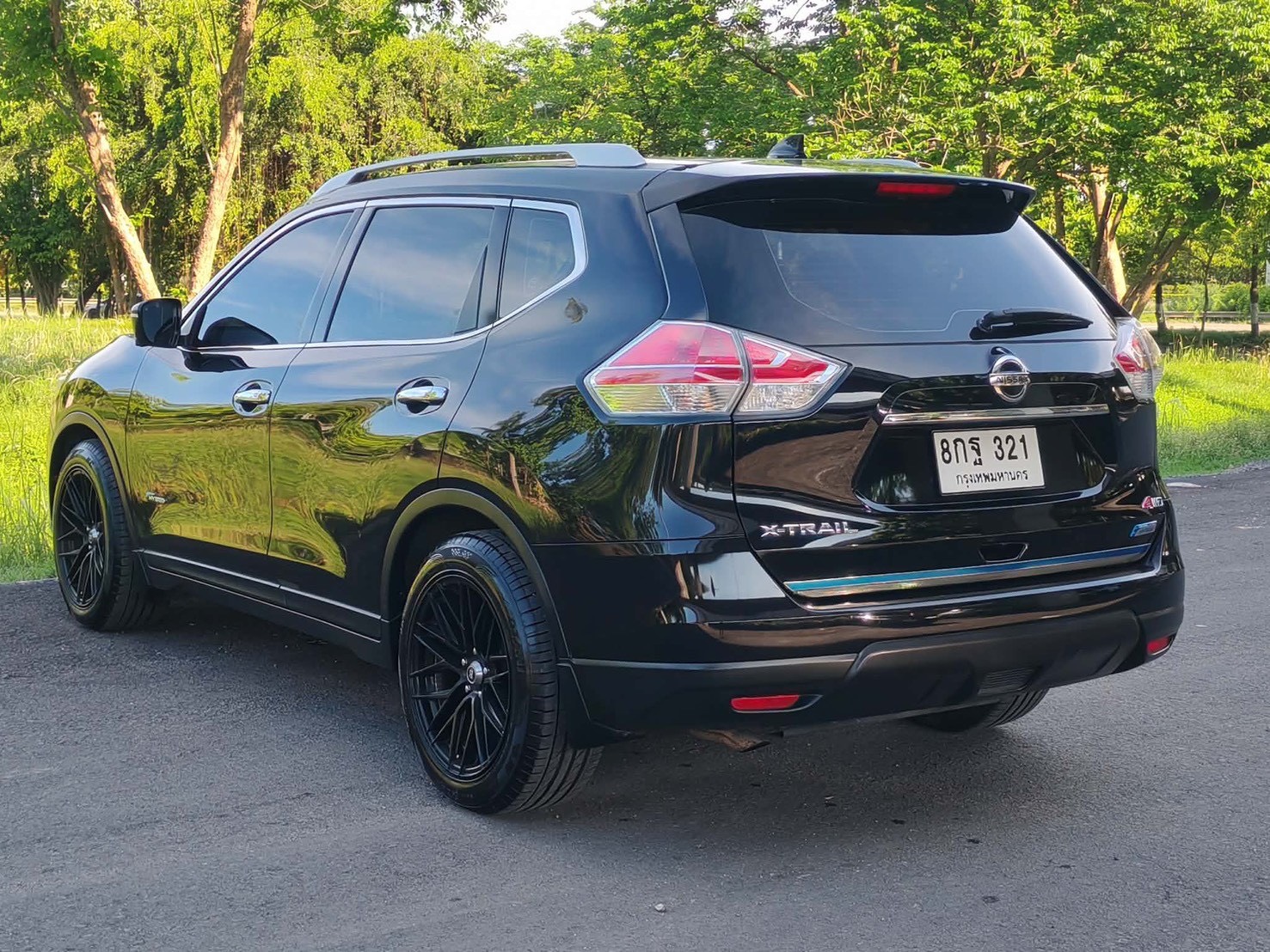NISSAN X-TRAIL 2.0 V HYBRID 4X4 ปี 2017 - Image 5